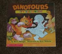 Dinofours, It's Halloween